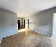 Casa com 100m², 2 dormitórios, 2 vagas no bairro Sarandi em Porto Alegre