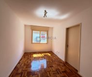 Apartamento com 40m², 1 dormitório, 1 vaga no bairro Vila Ipiranga em Porto Alegre