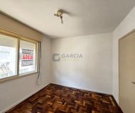 Apartamento com 40m², 1 dormitório, 1 vaga no bairro Vila Ipiranga em Porto Alegre