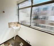 Apartamento com 40m², 1 dormitório, 1 vaga no bairro Vila Ipiranga em Porto Alegre