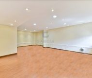 Loja com 391m² no bairro Navegantes em Porto Alegre