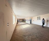 Sala Comercial com 125m² no bairro Sarandi em Porto Alegre