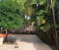 Casa com 252m², 3 dormitórios, 1 suíte, 2 vagas no bairro Navegantes em Porto Alegre