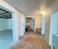 Loja com 350m² no bairro Medianeira em Porto Alegre