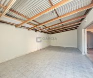 Loja com 350m² no bairro Medianeira em Porto Alegre
