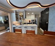 Casa com 301m², 3 dormitórios, 1 suíte, 2 vagas no bairro Alto Petrópolis em Porto Alegre