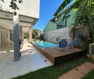 Casa com 301m², 3 dormitórios, 1 suíte, 2 vagas no bairro Alto Petrópolis em Porto Alegre