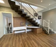 Casa com 301m², 3 dormitórios, 1 suíte, 2 vagas no bairro Alto Petrópolis em Porto Alegre