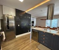 Casa com 301m², 3 dormitórios, 1 suíte, 2 vagas no bairro Alto Petrópolis em Porto Alegre