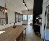 Casa com 301m², 3 dormitórios, 1 suíte, 2 vagas no bairro Alto Petrópolis em Porto Alegre