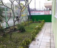 Casa com 310m², 3 dormitórios, 1 suíte, 2 vagas no bairro Jardim Itu Sabará em Porto Alegre