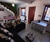 Casa com 270m², 6 dormitórios, 1 suíte, 3 vagas no bairro Sarandi em Porto Alegre