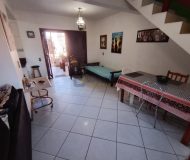 Casa com 270m², 6 dormitórios, 1 suíte, 3 vagas no bairro Sarandi em Porto Alegre