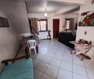 Casa com 270m², 6 dormitórios, 1 suíte, 3 vagas no bairro Sarandi em Porto Alegre