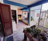 Casa com 270m², 6 dormitórios, 1 suíte, 3 vagas no bairro Sarandi em Porto Alegre
