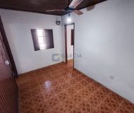 Casa com 270m², 6 dormitórios, 1 suíte, 3 vagas no bairro Sarandi em Porto Alegre