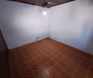 Casa com 270m², 6 dormitórios, 1 suíte, 3 vagas no bairro Sarandi em Porto Alegre