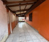 Casa com 167m², 2 dormitórios, 1 suíte, 2 vagas no bairro Sarandi em Porto Alegre