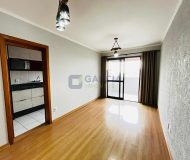 Apartamento com 60m², 2 dormitórios, 1 vaga no bairro São Sebastião em Porto Alegre