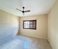 Casa com 170m², 2 dormitórios, 1 suíte, 2 vagas no bairro Sarandi em Porto Alegre