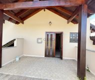 Casa com 170m², 2 dormitórios, 1 suíte, 2 vagas no bairro Sarandi em Porto Alegre