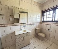 Casa com 170m², 2 dormitórios, 1 suíte, 2 vagas no bairro Sarandi em Porto Alegre