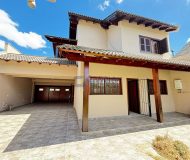 Casa com 170m², 2 dormitórios, 1 suíte, 2 vagas no bairro Sarandi em Porto Alegre