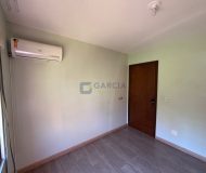 Apartamento com 78m², 3 dormitórios, 1 vaga no bairro Chácara das Pedras em Porto Alegre