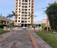 Apartamento com 57m², 2 dormitórios, 1 vaga no bairro Petrópolis em Porto Alegre