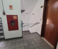 Apartamento com 57m², 2 dormitórios, 1 vaga no bairro Petrópolis em Porto Alegre