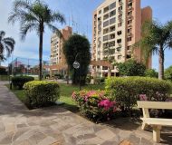 Apartamento com 57m², 2 dormitórios, 1 vaga no bairro Petrópolis em Porto Alegre