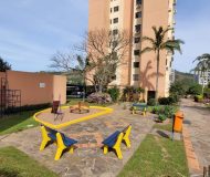 Apartamento com 57m², 2 dormitórios, 1 vaga no bairro Petrópolis em Porto Alegre