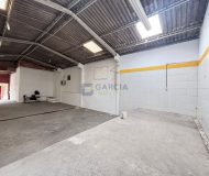 Depósito com 200m², 2 vagas no bairro Parque Santa Fé em Porto Alegre