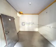 Depósito com 200m², 2 vagas no bairro Parque Santa Fé em Porto Alegre