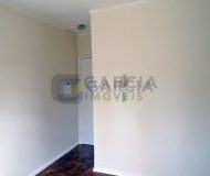 Apartamento com 51m², 2 dormitórios, 1 vaga no bairro Passo da Areia em Porto Alegre