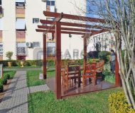 Apartamento com 51m², 2 dormitórios, 1 vaga no bairro Passo da Areia em Porto Alegre