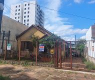 Terreno com 330m² no bairro Jardim Itu Sabará em Porto Alegre
