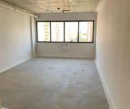 Sala Comercial com 38m² no bairro Passo da Areia em Porto Alegre