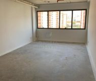 Sala Comercial com 38m² no bairro Passo da Areia em Porto Alegre