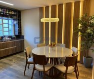 Casa com 200m², 5 dormitórios, 1 suíte, 4 vagas no bairro Sarandi em Porto Alegre