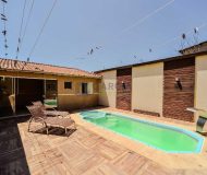 Casa com 200m², 5 dormitórios, 1 suíte, 4 vagas no bairro Sarandi em Porto Alegre