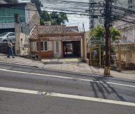 Depósito com 570m², 2 dormitórios, 30 vagas no bairro Floresta em Porto Alegre