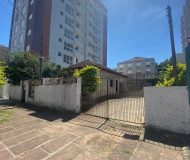 Terreno com 730m² no bairro Cristo Redentor em Porto Alegre
