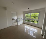 Apartamento com 60m², 2 dormitórios, 1 suíte, 1 vaga no bairro São Sebastião em Porto Alegre