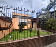 Casa com 134m², 2 dormitórios, 3 vagas no bairro Sarandi em Porto Alegre