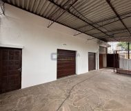 Casa com 310m², 6 dormitórios, 1 suíte, 4 vagas no bairro Jardim Floresta em Porto Alegre