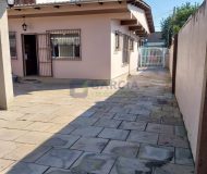 Casa com 201m², 4 dormitórios, 4 vagas no bairro Santa Rosa de Lima em Porto Alegre