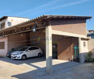 Casa com 201m², 4 dormitórios, 4 vagas no bairro Santa Rosa de Lima em Porto Alegre