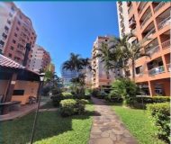 Apartamento com 70m², 3 dormitórios, 1 vaga no bairro Cristo Redentor em Porto Alegre