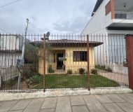 Casa com 150m², 3 dormitórios, 3 vagas no bairro Sarandi em Porto Alegre